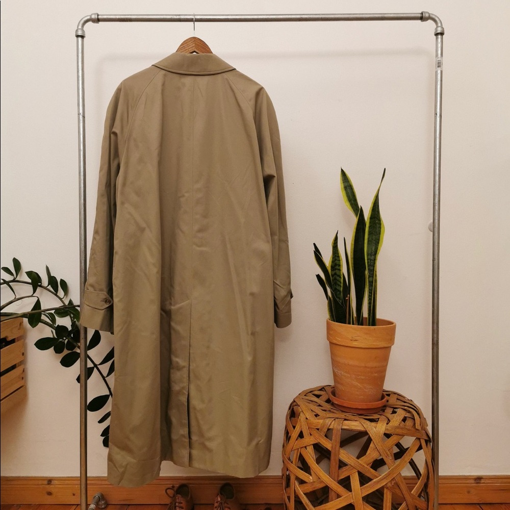 Vintage Burberry Trench Coat - Unisex - Picture 2 of 6